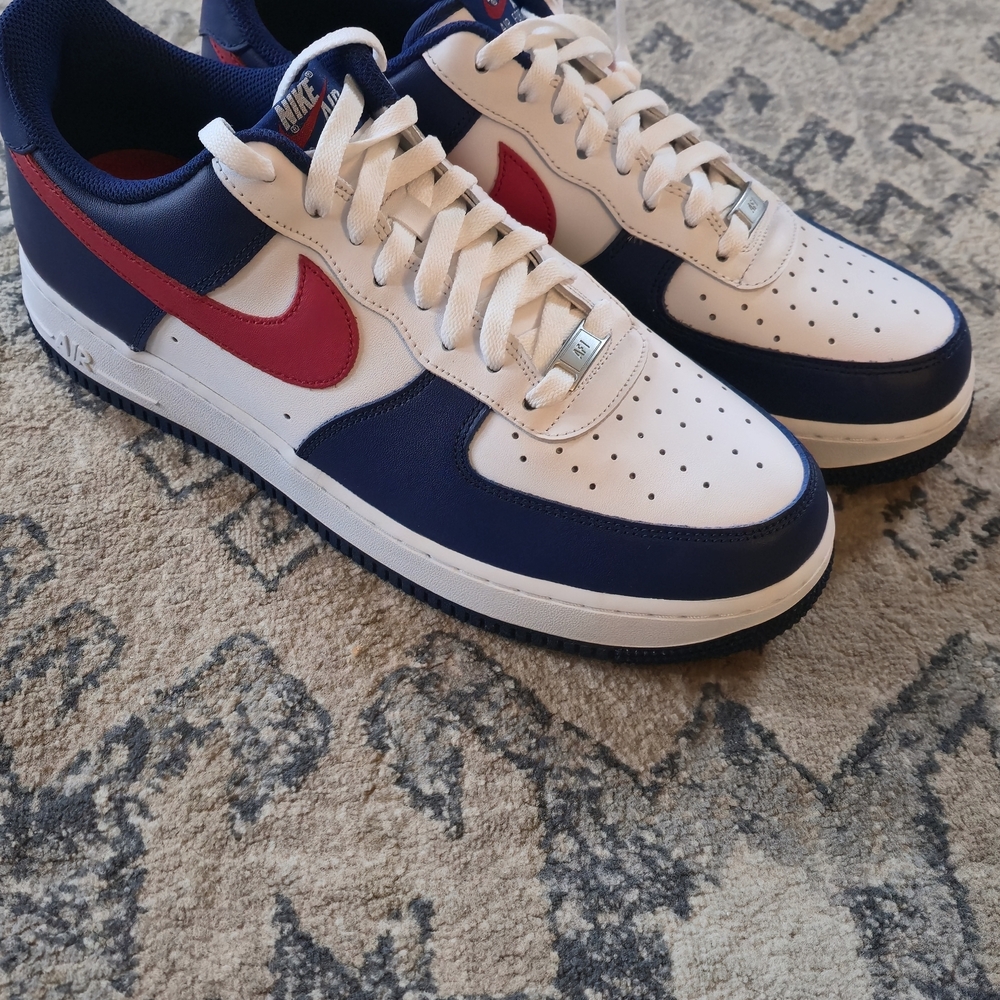 Nike Air Force 1